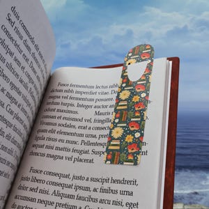 Floral Stack Bookmark, Cozy Reading, Book Lovers Gift, Reading Accessory, Literary Decor, Garden Theme