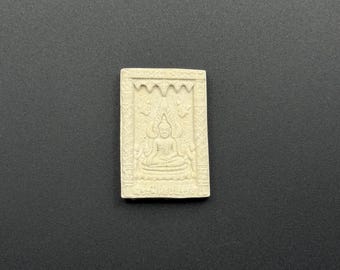 Phra Buddha Chinnarat Thai Amulett | Heiliger buddhistischer Talisman für Schutz und Segen