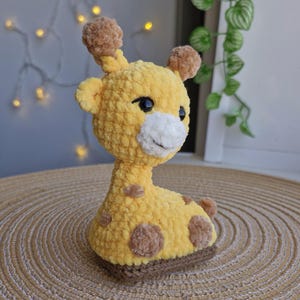 Giraffe Inertia Toy, Cute Crochet Baby Gift, Stuffed Giraffe Plushie, Amigurumi Soft Toy, Giraffe Lover Present