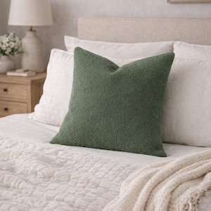 Taie d'oreiller bouclée de luxe vert foncé, housse de coussin en laine verte, coussin décoratif bohème, coussin luxueux, cadeau de pendaison de crémaillère, 18 couleurs