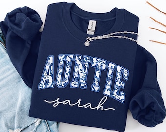 Personalized Auntie Sweatshirt, Custom Toile Auntie Crewneck, Gift For Aunt, Aunt To Be Sweater, New Auntie Gift, Pregnancy Announcement