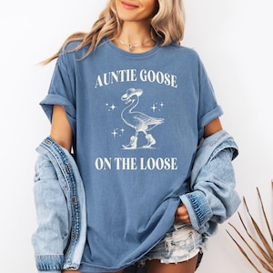 Auntie Silly Goose Comfort Colors Shirt, Funny Goose Lover Tee, Aunt Pregnancy Announcement, Gift For Aunt From Niece, Aunt Gift From Nephew