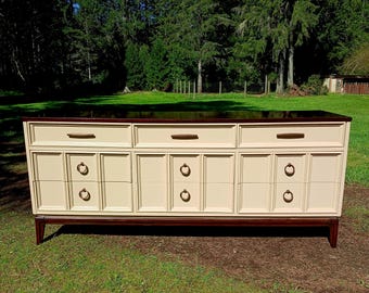 SOLD! Do not purchase, dresser, mid-century modern, MCM, modern, bedroom, living room, entryway, storage, refinished, neutral, classic