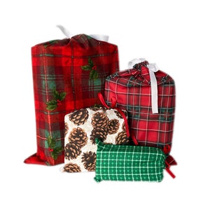 Wiederverwendbares Weihnachtsgeschenkpapier, 4er-Set, karierte Geschenktüten