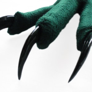 Green Feet with Claws. Four Sizes. Bird, Monster, Creature, Alien.