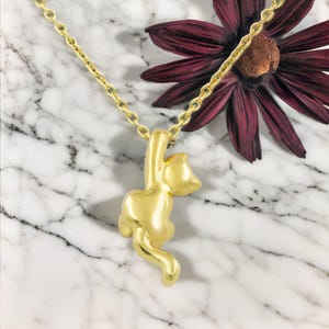 24K Gold Plated Stainless Steel Cat Necklace – Cute Minimalist Feline Pendant Jewelry for Cat Lovers, Animal Gift for Her
