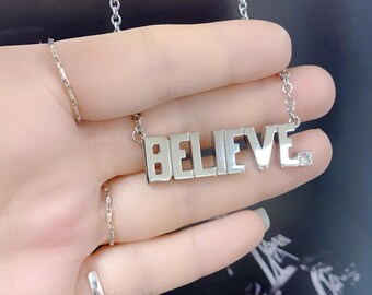 Inspirierende BELIEVE Halskette – Halskette mit 3 mm klaren Kristall – Druck in Blockbuchstaben