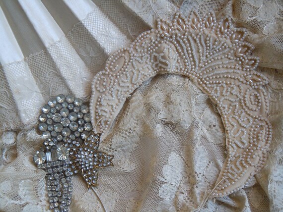 Beautiful 1920s Cream Seed Pearl Crown Headpiece