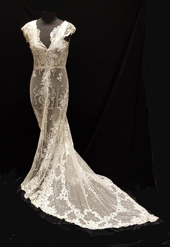 HEIRLOOM WEDDING GOWN Antique Lace 