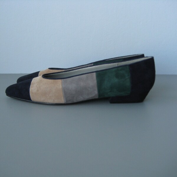 ON SALE -- vintage Tri Color suede flats 7.5