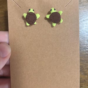Turtle stud earrings