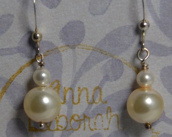 Simple antique white Freshwater Pearl earrings. Freshwater pearls, Sterling silver, wire wrapped, wedding jewelry, bridesmaid jewelry.