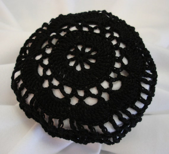 Hair Net / Bun Cover Black Flower Style Crocheted Amish  display picture 1