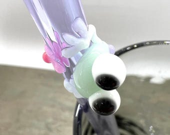 Mint Frog and Daisy on Purple Glass Straw- Unique Drinking Straw- Cute Critter- One of a Kind Gift Idea- Tiny Animal- Cocktail- Customizable