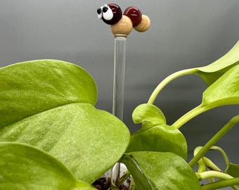 Estaca de vidrio para plantas con forma de oruga color melocotón y rojo - Longitud personalizable - Ecológico - Hecho a mano - Idea de regalo única para amantes de las plantas de interior, ramos y