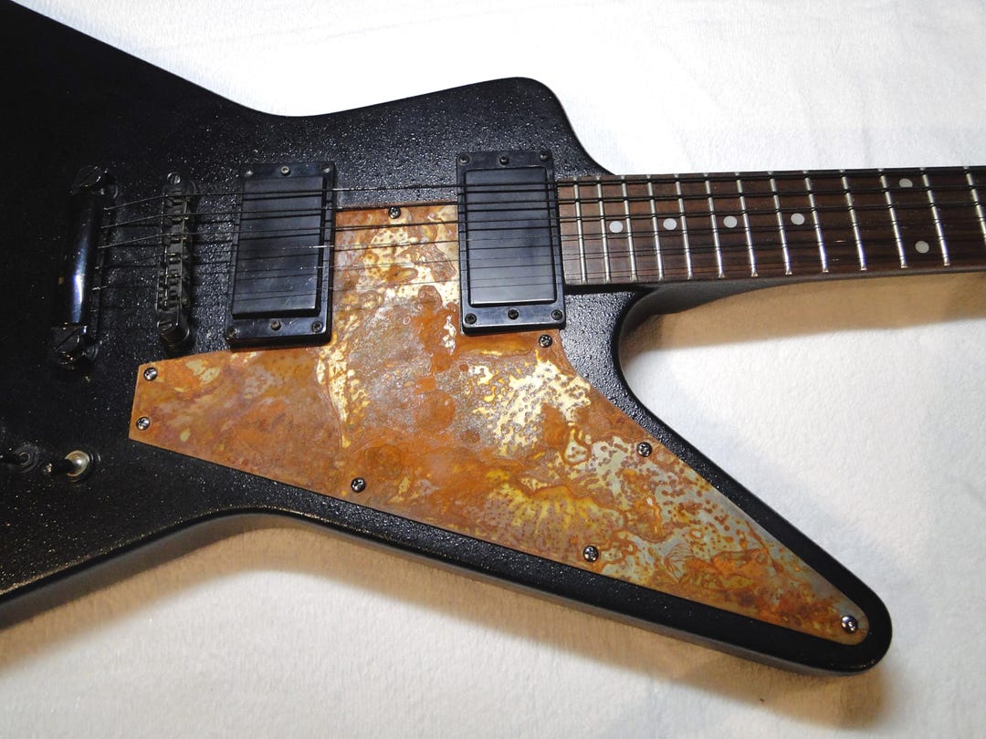 Relic  Rusty Pickguard for Gibson 76 Reissue Explorer Metallica James
