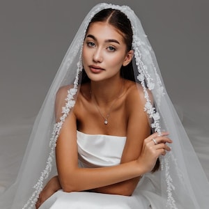 Elegant tulle wedding veil for bride, Floral chapel length veil, Royal bridal headpiece with flower scattering, Flower Cathedral veil