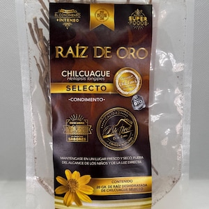 Może przedstawiać: Przezroczysta plastikowa torebka zawierająca 20g suszonego korzenia Chilcuague, z etykietą Raíz de Oro. Brązowo-złote opakowanie zawiera grafikę żółtego kwiatu, tekst w tym Heliopsis longipes oraz różne okrągłe logotypy marki i pieczęcie.