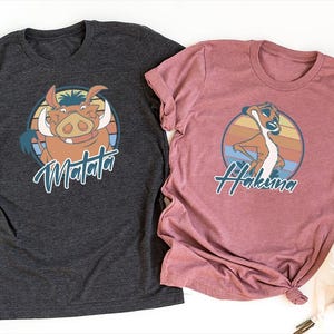 Chemise rétro Hakuna Matata, chemise Animal Kingdom, chemise Magic Kingdom Safari, chemise vacances en famille Disney, chemise Timon et Pumbaa