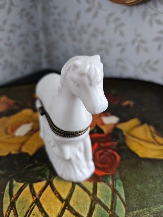 Vintage white horse ceramic trinket box - image 3