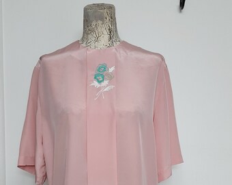 Vintage 80s Shimmery Soft Pink Preppy Boxy Blouse women medium floral embroidery pleated front