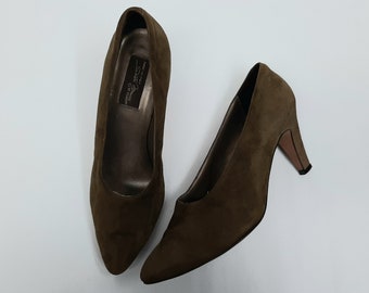 Vintage 90s Sesto Meucci Olive Green Suede Avant Garde Heels women 9.5 Minimalist Italian Leather