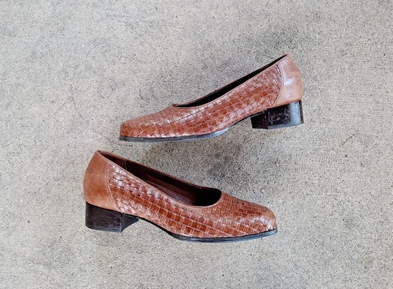 Vintage 90s Brown Woven Leather Slip On Heels wom… - image 1