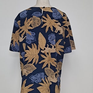 Vintage 90s Blue Rainforest Jungle Print Boxy Blouse women large xl oversized cheetah jaguar short sleeve blue gold tan blouse loose flowy image 2