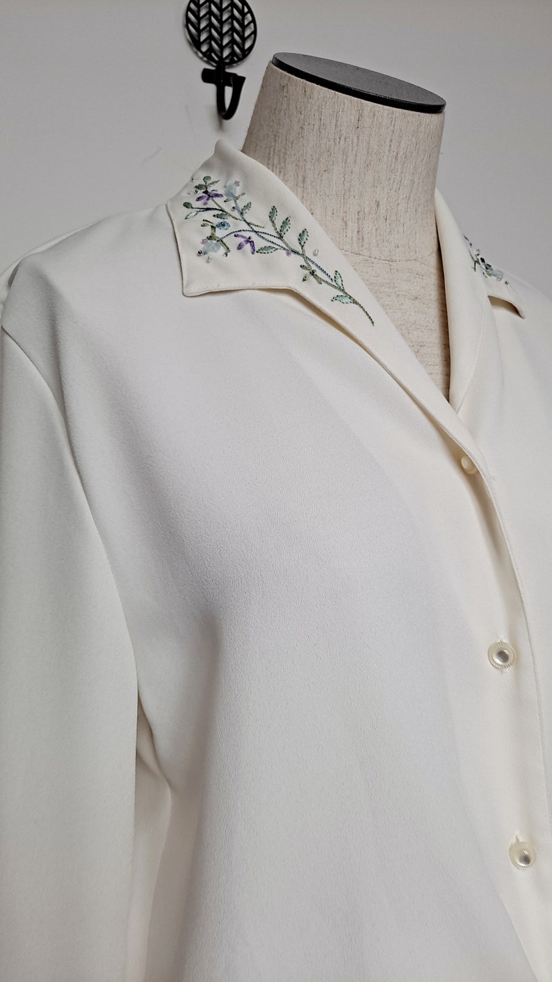 Vintage 90s Cream White Button Up Embroidered Blouse women small med secretary blouse tie waist loose flowy top floral top collared blouse image 4