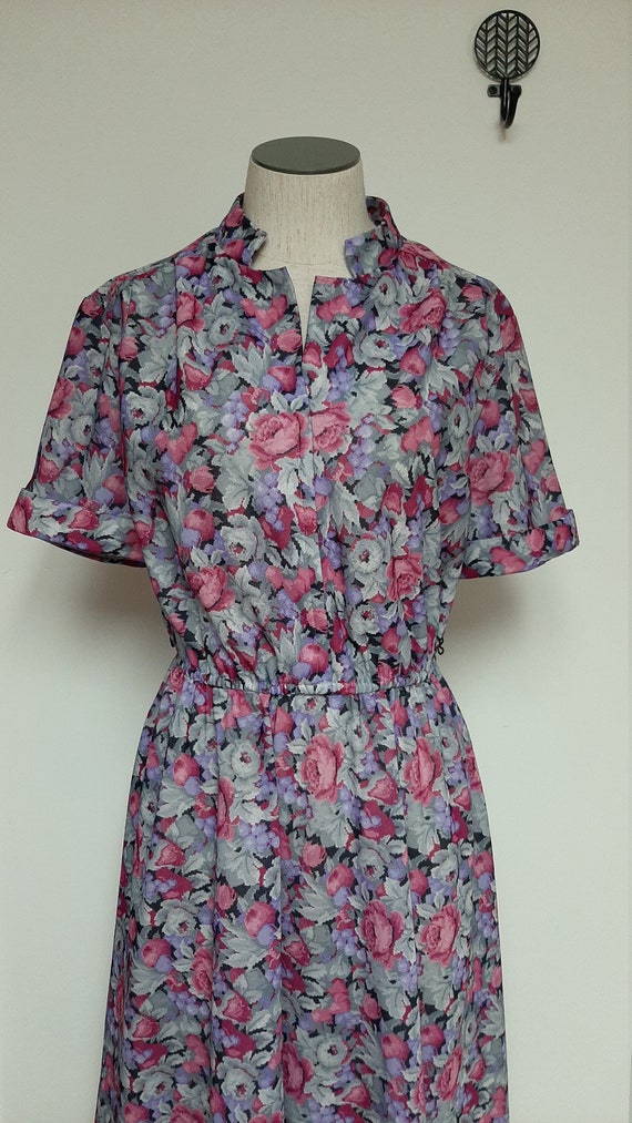 Vintage 80s Pink and Purple PIXELATED Floral Day … - image 3