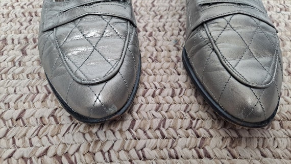 Vintage 80s PEWTER Silver Quilted Leather Loafers… - image 7
