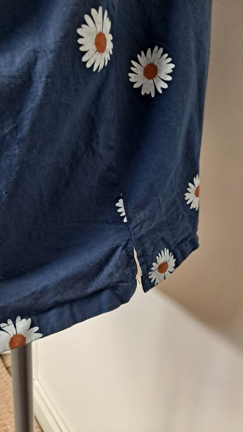 Vintage 80s Oversized Blue Cotton Daisy Print Summer Tunic Blouse women l xl boho gardener blouse floral print shirt image 5