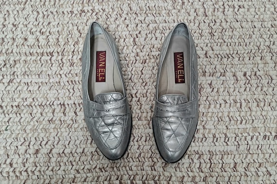 Vintage 80s PEWTER Silver Quilted Leather Loafers… - image 1