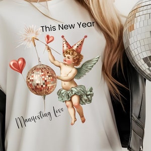 Camiseta de manifestación de amor PNG Retro Cupido Coqueta PNG Año nuevo PNG Diseño de camiseta de San Valentín Cupido png sublimación día de San Valentín png transparente