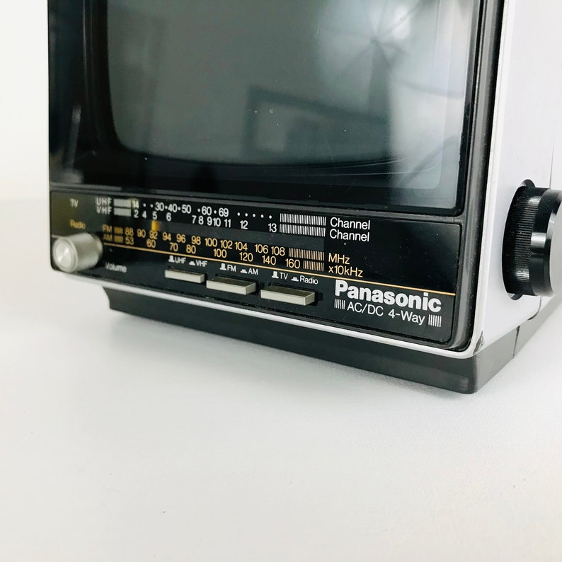 1980s Panasonic Portable Television Radio Combo with Retractable Handle and 5 Screen, Vintage 1980s Analog Electronics, Tested Works Great image 10