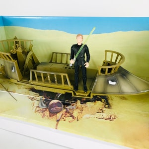 1999 Star Wars Tatooine Skiff Toy Vehicle with Luke Skywalker Action Figure and Sarlacc Pit Diorama, Return of the Jedi Movie Scene image 10