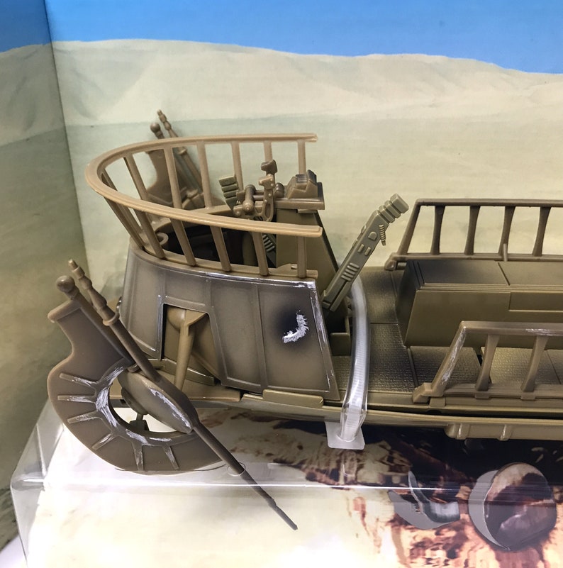 1999 Star Wars Tatooine Skiff Toy Vehicle with Luke Skywalker Action Figure and Sarlacc Pit Diorama, Return of the Jedi Movie Scene image 5
