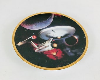 Vintage 1993 Star Trek USS Enterprise Hamilton Collection Plate, 8" Star Trek The Voyagers Series Collectible Plate with Hanging Hardware