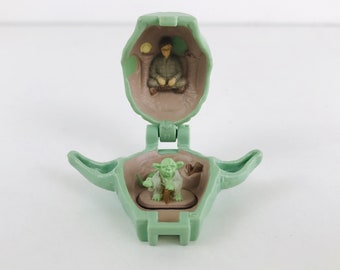 Miniature Star Wars Transforming Head Dagobah Playset with Tiny Yoda Figurine, Vintage 1990s Super Detailed Micro Machines Toy