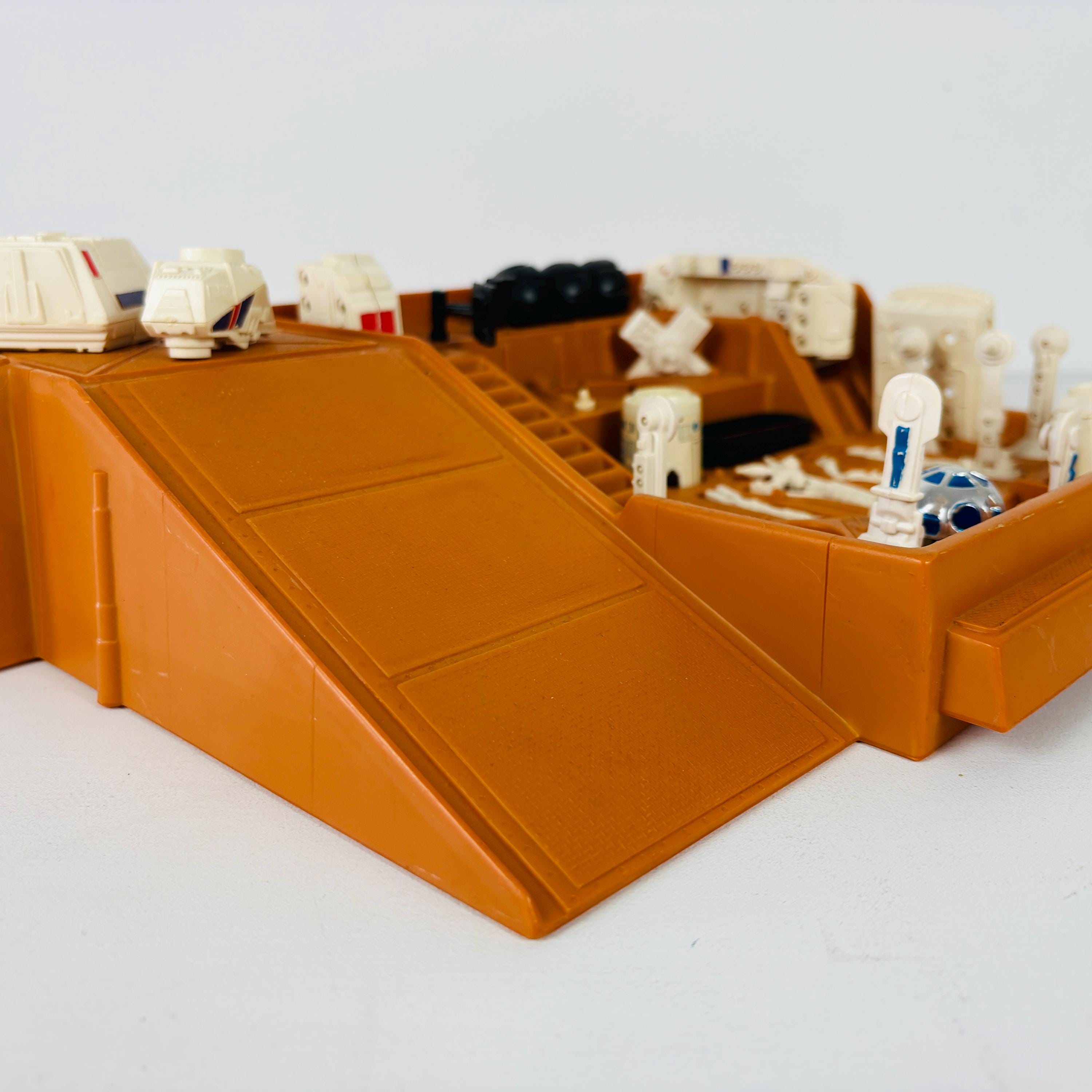 1978 Star Wars Droid Factory Playset, Build Your Own R2-D2 Droids
