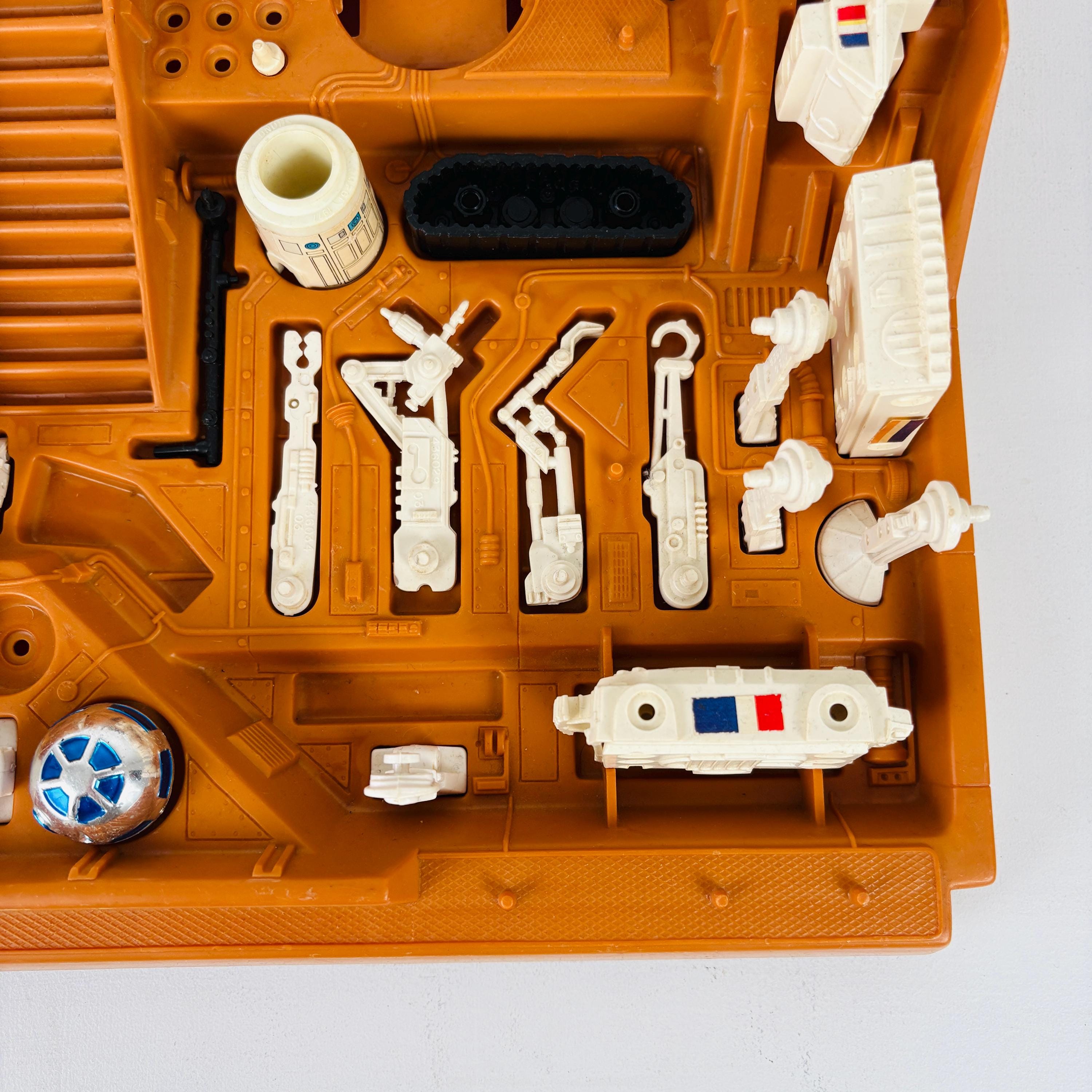 1978 Star Wars Droid Factory Playset, Build Your Own R2-D2 Droids