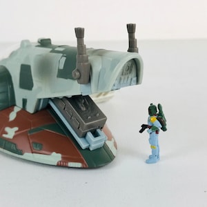 Miniature Star Wars Slave I Spaceship with Boba Fett and Han Solo Carbonite Figurines, 1990s Micro Machines Realistic Small Scale Toy Model