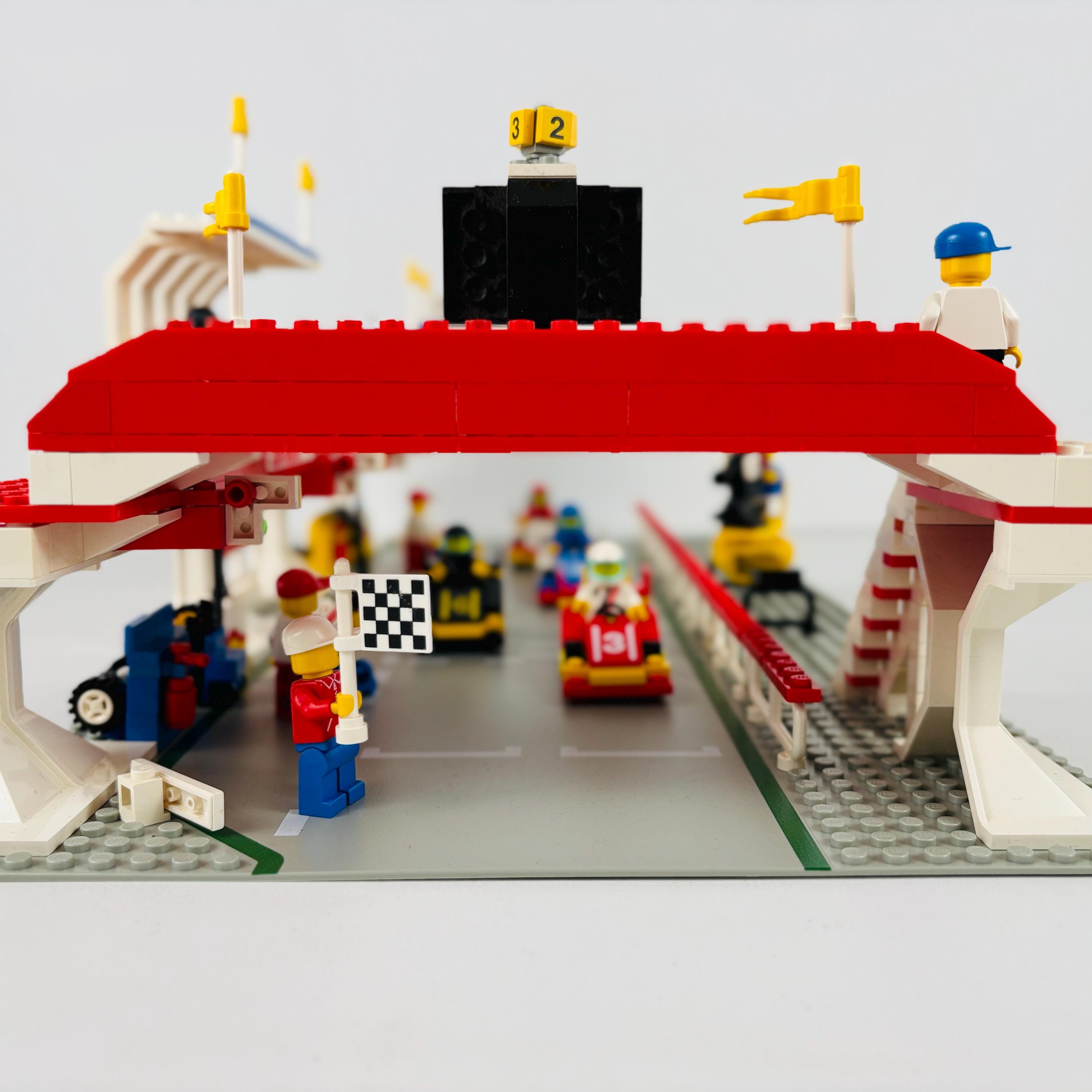1988 Lego Victory Lap Raceway #6395 Complete With Original Box
