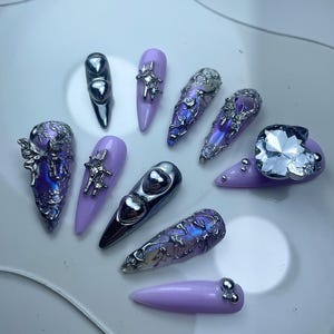 HITOMI • press on nails