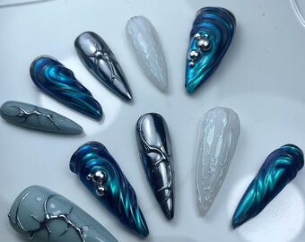AOKI • press on nails