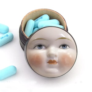 Luna Wood Lidded Pill Box: Moon Phase Ring Box, Non-Toxic Table Top Container