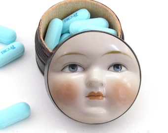 Luna Wood Lidded Pill Box: Moon Phase Ring Box, Non-Toxic Table Top Container