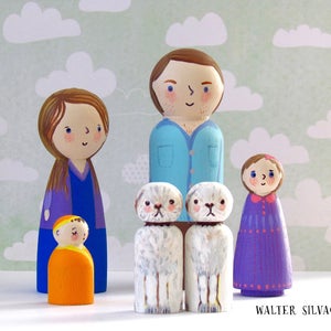 Custom Peg Doll Family Set, Unique Wooden Family Portrait Painted Personalized Peg Dolls Wooden Toys, Made to Order Doll Family, handmade image 5