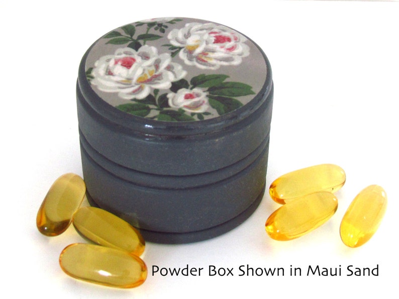 Non Toxic PillVitamin Box Mother/'s Day Jewelry Gift Box Circular Lined Ring Box, White Roses Floral Wallpaper Wooden Storage Box