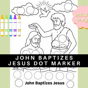 Op de afbeelding: Zwart-witte lijntekening van Johannes die Jezus doopt, met een duif en wolken erboven. Inclusief zes gekleurde stippenmarkers en de tekst "John Baptizes Jesus Dot Marker". Een roze en geel label luidt "inclusion in style".